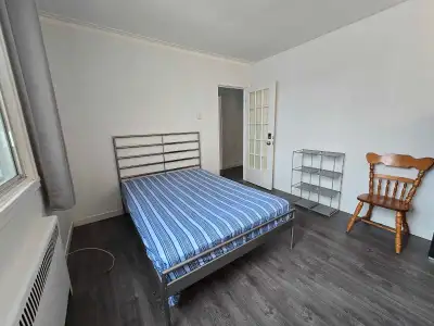 Room For Rent