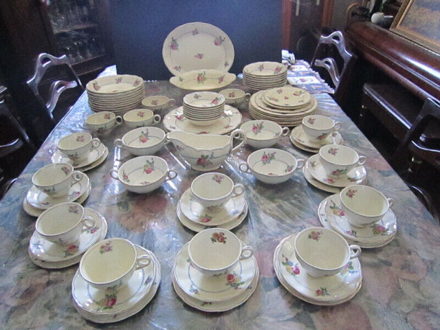 DEVONSHIRE ROSE Cream Petal china set, Service for 4 in Arts & Collectibles in Gander