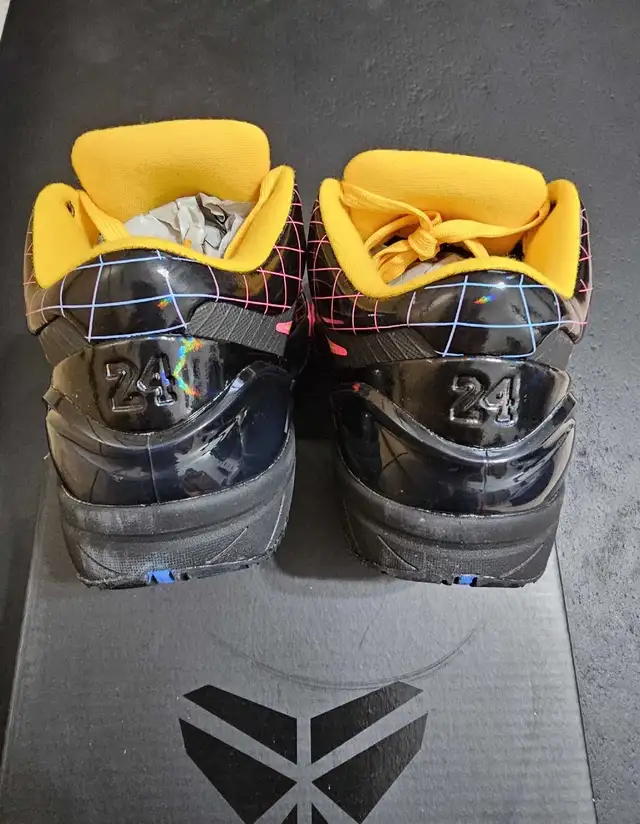 Kobe 4 Protro in Men's Shoes in Mississauga / Peel Region - Image 6