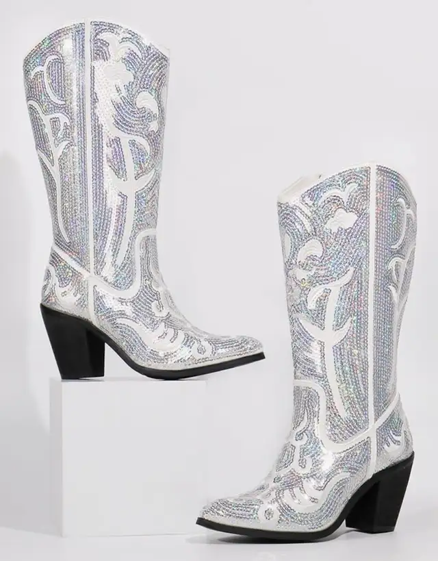 New Sequin Cowboy Boots 8-8.5” in Women's - Shoes in Markham / York Region - Image 3