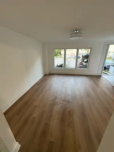 Private room for rent om a quite and nicest are on Cambridge. Near Canestoga College.bus station 2 m...