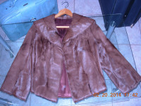 Otter skin stole/etole, small,mint condition stain smoke free