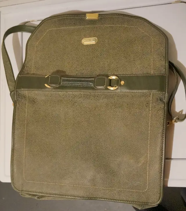 Samsonite Executive Laptop Briefcase  16 x 12" in Laptop Accessories in Markham / York Region - Image 5