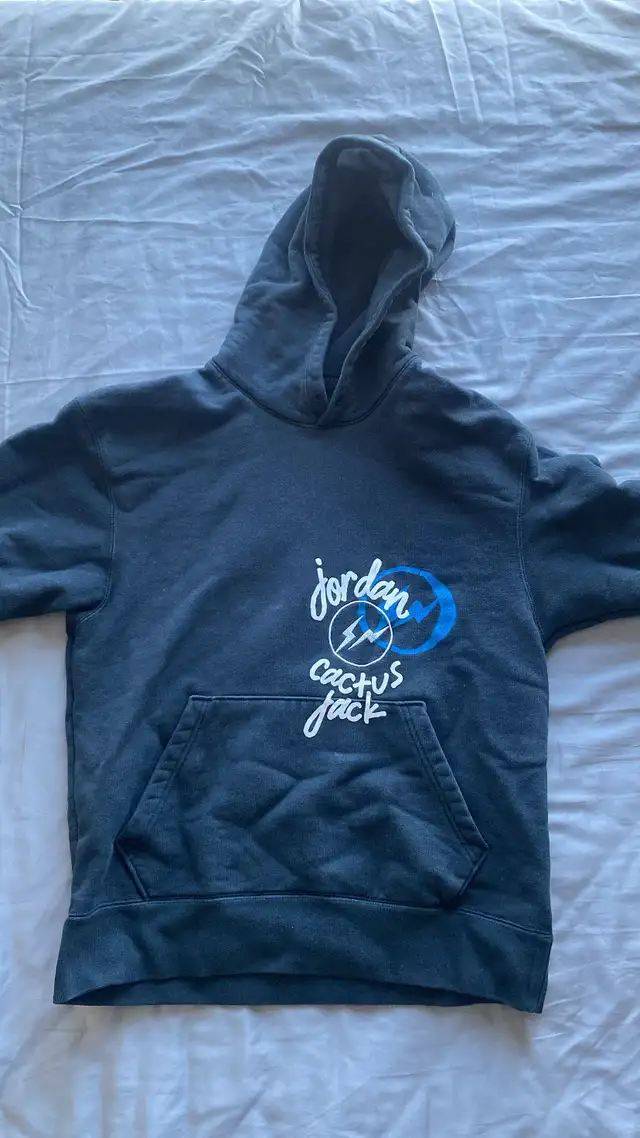 Cactus Jack Jordan Hoodie in Men's in Mississauga / Peel Region - Image 2