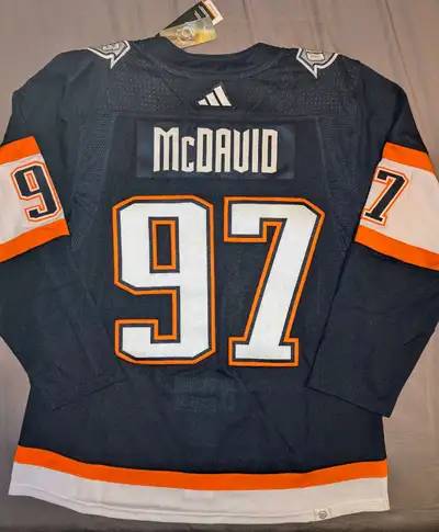 BRAND NEW WITH TAGS CONNOR MCDAVID EDMONTON OILERS REVERSE RETRO 2.0 ADIDAS PRIMEGREEN JERSEY Size 5...