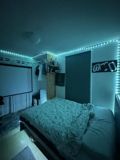 private room for rent with (can have own bathroom)shared places