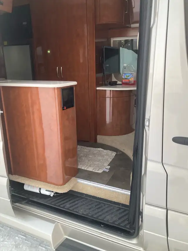  Mercedes pleasureway Fl in RVs & Motorhomes in Owen Sound - Image 4