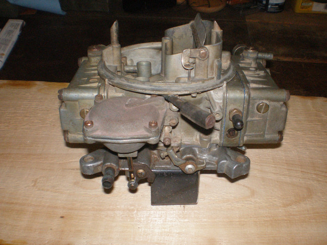 Holley 600 CFM Carb. in Engine & Engine Parts in Leamington - Image 2