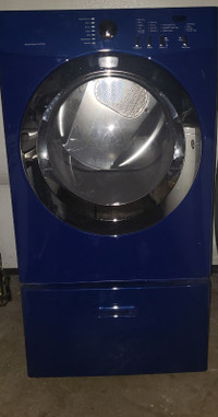 Frigidaire Affinity Dryer with pedestal in good working conditio
