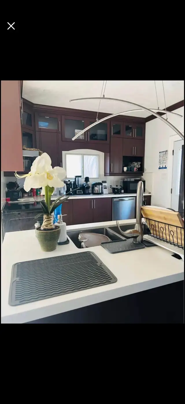 Room for rent in Oshawa in Room Rentals & Roommates in Oshawa / Durham Region - Image 6