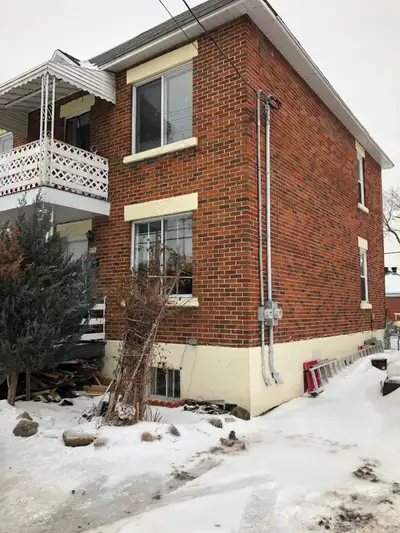 4 1/2 DUPLEX FOR RENT / 4 1/2 DUPLEX À LOUER