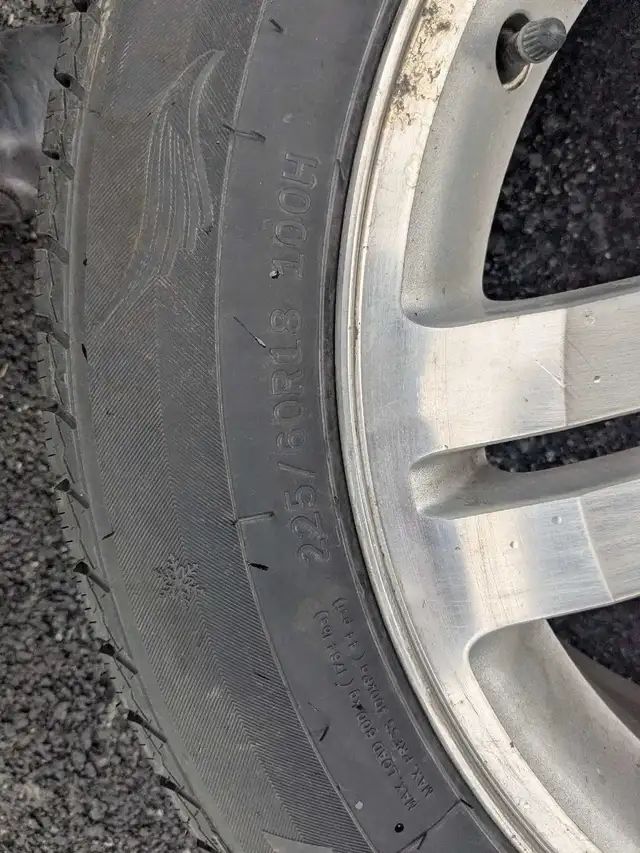 mag avec pneus hiver neufs 18 pouces dodge in Tires & Rims in Granby - Image 10