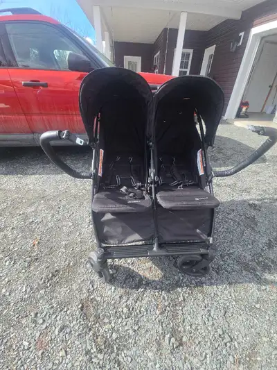 Safety first double stroller, excellent condition, View more