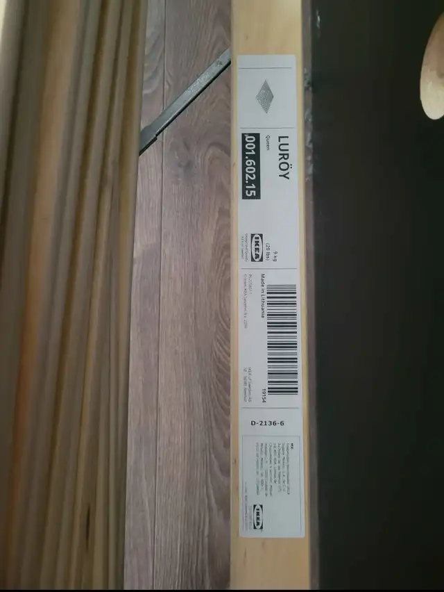 Structure de lit Queen Ikea MALM et ses 2 tables de nuit in Beds & Mattresses in Longueuil / South Shore - Image 6