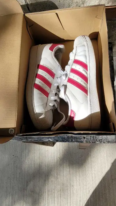 Adidas Ozelta W, View more