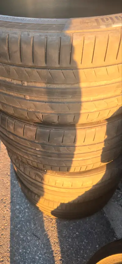 4 x Continental ContiSportContact 5P 235/35R19 (91Y) Ultra high performance tires 75% wear $500 ( 4t...
