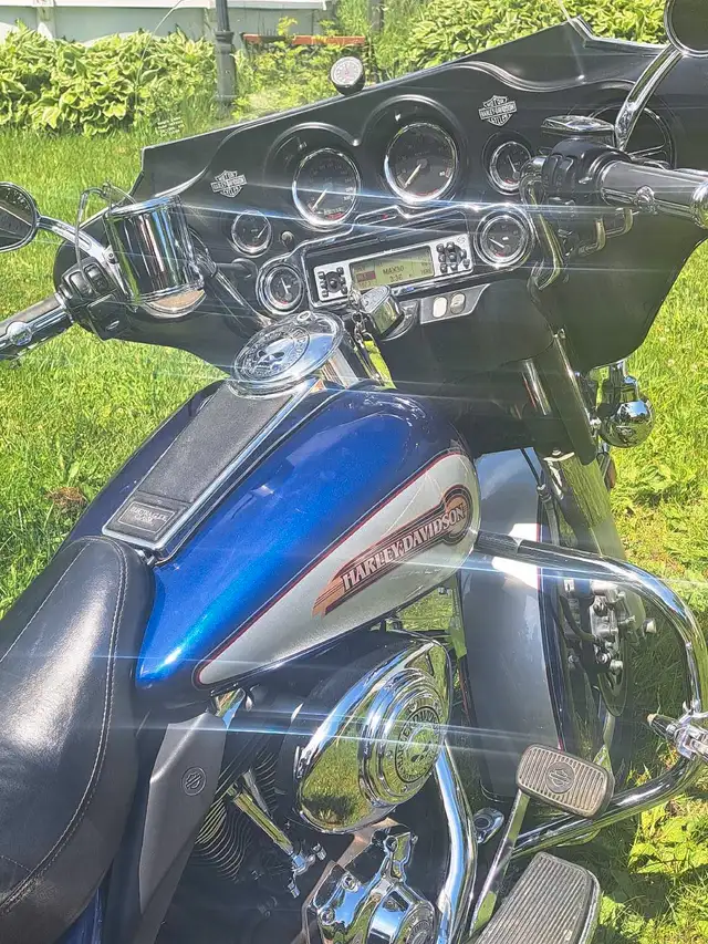 moto harley davidson in Touring in Laurentides - Image 4
