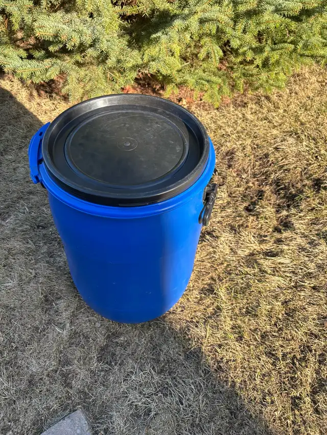 Orillia:  Jan. 24, 2026,  Portage Bear Canoe Camping Barrels in Other in Barrie - Image 10