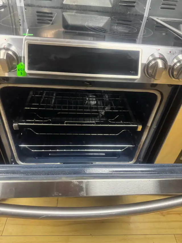Samsung Electric Range in Stoves, Ovens & Ranges in Laval / North Shore - Image 3