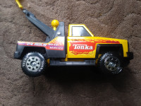 Tonka Hasbro 1999 24-Hour Road Service Tow Truck 14"