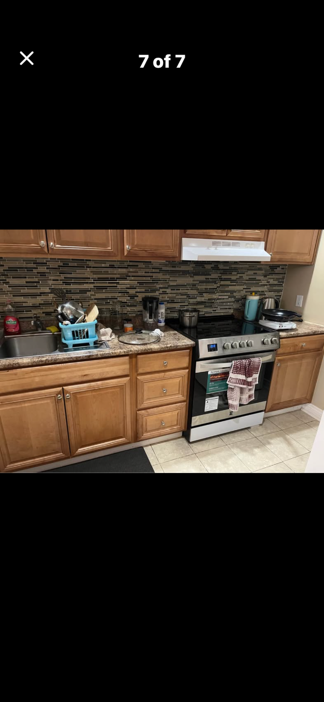 A furnished room in walkout basement at Yonge and Steeles, North in Room Rentals & Roommates in City of Toronto - Image 2