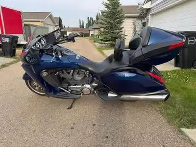 2012 VICTORY VISION TOUR – READY TO RIDE 2012 Victory Vision with 50,414 km This bike has been well...