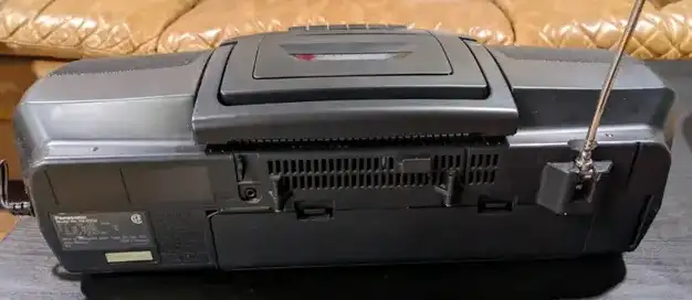 Panasonic RX-DS16 XBS AM/FM Cassette CD Player Radio Boombox in Stereo Systems & Home Theatre in City of Toronto - Image 7
