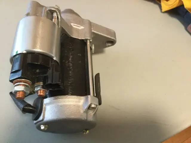 Starter for Pontiac Vibe in Engine & Engine Parts in Bedford - Image 5