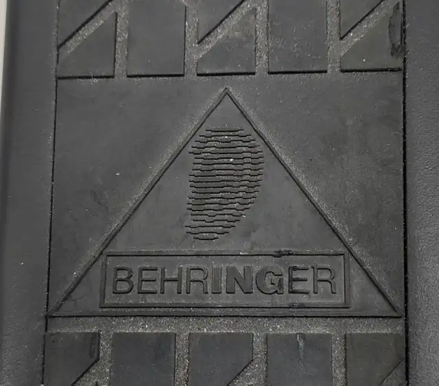 Behringer Hell Babe HB01 Wah-Wah Guitar Effects Pedal *Tested* in Amps & Pedals in Windsor Region - Image 4