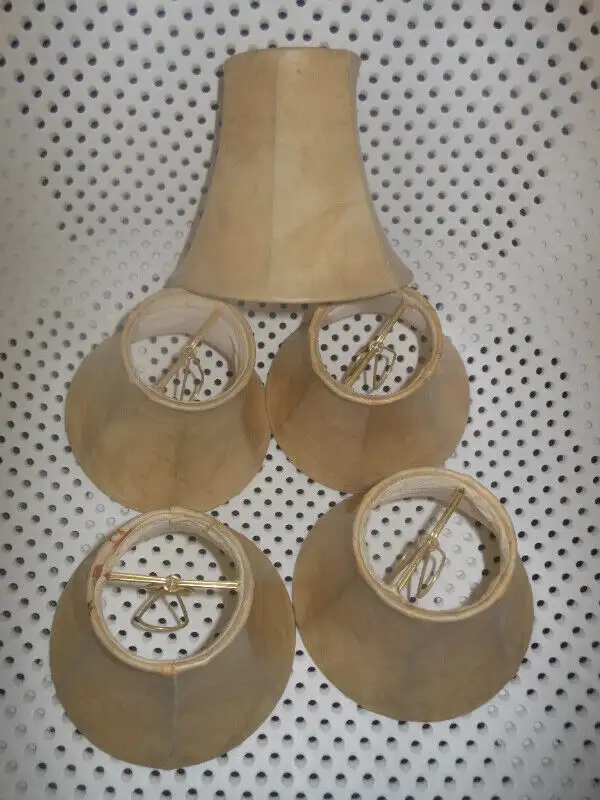 Lamp shades set of 5 in Indoor Lighting & Fans in City of Montréal - Image 4