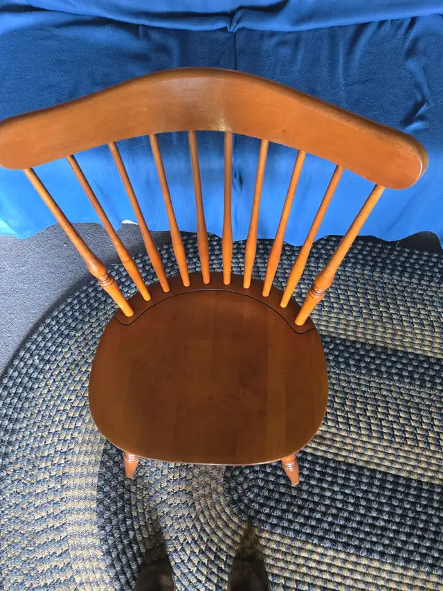 Colonial maple spindle chair in Dining Tables & Sets in St. Catharines - Image 3