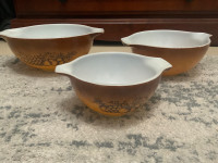 Set of 3 Pyrex Old ORCHARD Cinderella Nesting Bowls 441,442,443