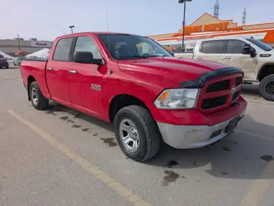 Dodge Ram 2016 5.7hemi 260000km 4x4 8 vitesse, lift kit avant, balloune arrière, échange possible ca...