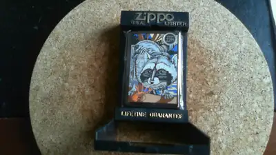 NEW NEVER OPENED ZIPPO BARRETT - SMYTHE RACCOON LIGHTER SUPER - RARE PHONE ONLY ! ALL NONSENSE TEXTS...