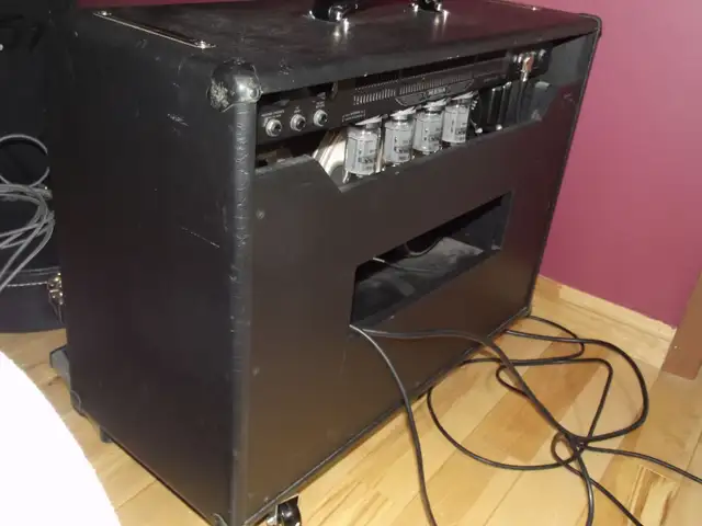 MESA BOOGIE F-100 2x12 Combo Amp lightly used - $1,350 in Amps & Pedals in Ottawa - Image 5