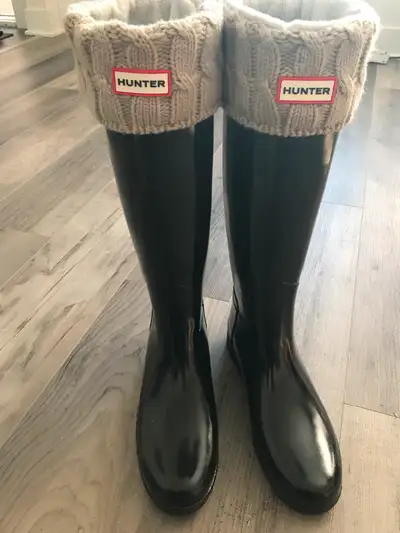 Neuves Pointure 10 Bas doublés inclus Payées plus de 250$