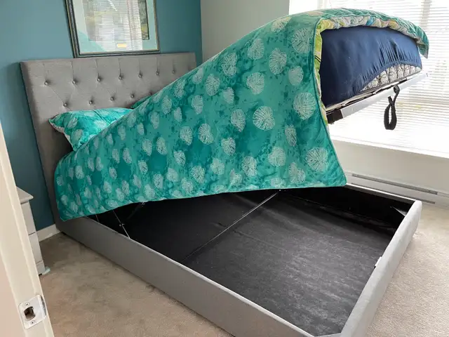 BNIB lift up storage bed with hydraulic lift  in Beds & Mattresses in Chilliwack - Image 5