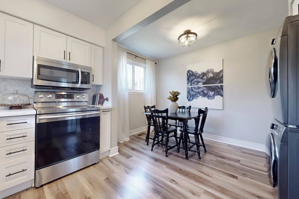 3 Bed, 1 Bath with Garage Main Floor Unit for Lease 5