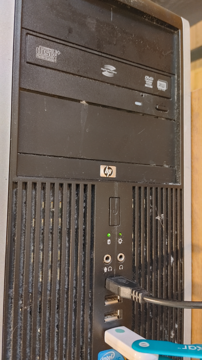 HP Compaq 8100 Elite desktop computer 2, View more