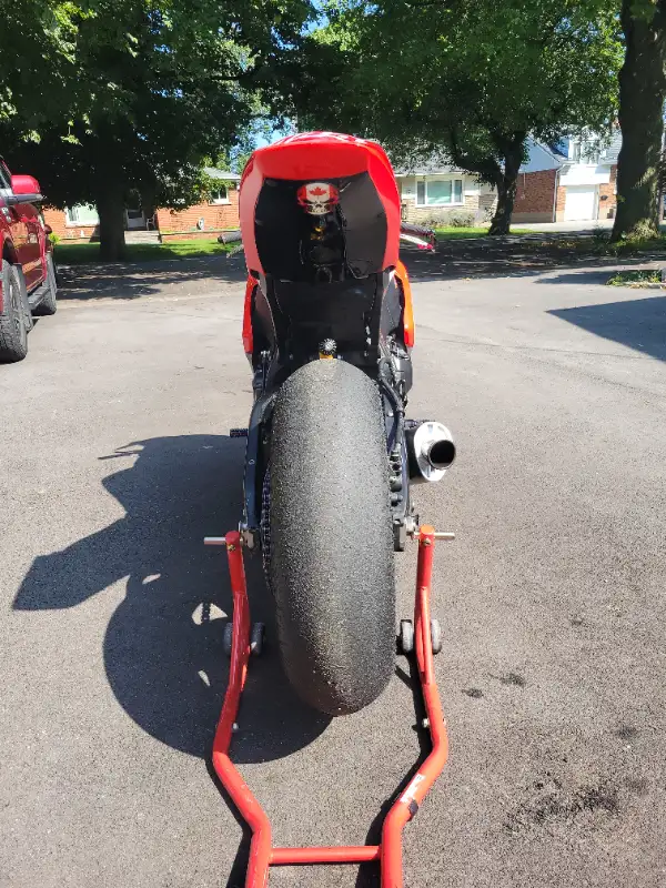 2008 Honda CBR 1000RR in Sport Bikes in St. Catharines - Image 7