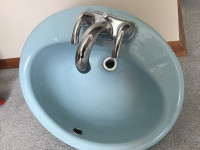 Cast Iron Bathroom sink & Taps