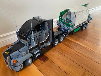 Used and built set. Include instructions. No box. I have replacement piece for the yellowed white pi...
