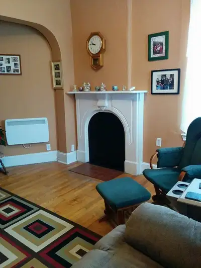 NICE HERITAGE ONE BEDROOM - GREAT LOCATION