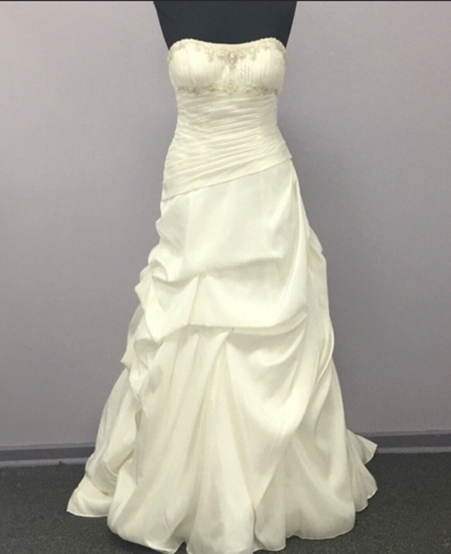 Valeur 1500$ Magnifique Robe  de mariée 12 ans/large dans Mariage  à Ouest de l’Île