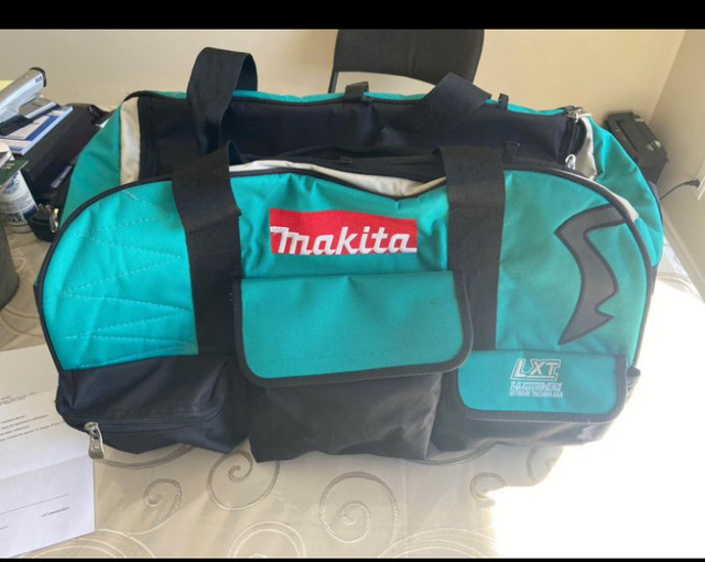 Makita large tool bag 28” dans Autre  à Laval/Rive Nord