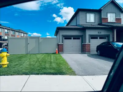 Executive Corner End-Unit Townhome for Rent – Orléans, ON Available as early as November 1. Beautifu...