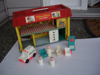 FISHER PRICE HOSPITAL W ACCES