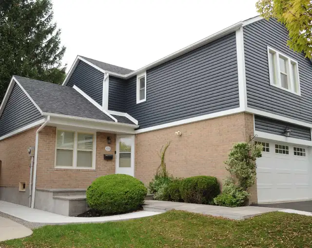 Eavestroughs, Gutters, Soffit, Fascia, Siding in Lawn, Tree Maintenance & Eavestrough in City of Toronto - Image 11