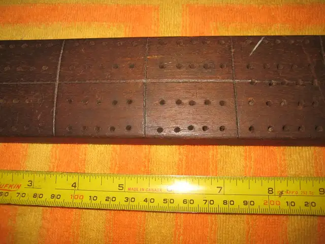 Vintage antique homemade cribbage board game folk art rustic in Toys & Games in City of Toronto - Image 3