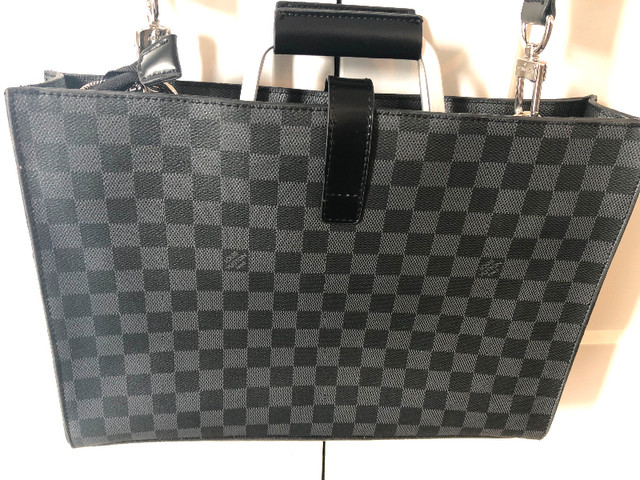 **GORGEOUS BRAND NEW LOUIS VUITTON HANDBAG** in Other in Calgary - Image 3